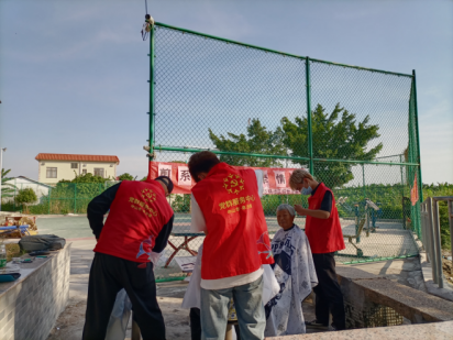 阜沙鎮(zhèn)禁毒信息〔2021〕第84期--【阜沙禁毒】開展禁毒宣傳公益活動(dòng) 社戒人員參與愛(ài)心義剪（202