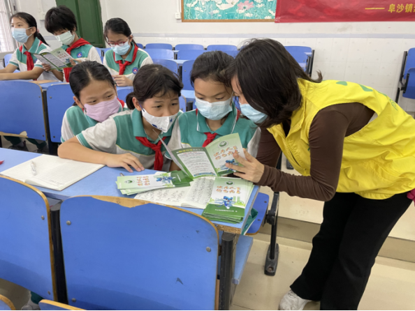 阜沙鎮(zhèn)禁毒信息〔2022〕第254期--【禁毒攻堅(jiān)】“無(wú)毒青春，健康校園”—阜沙鎮(zhèn)開展禁毒宣傳進(jìn)校園