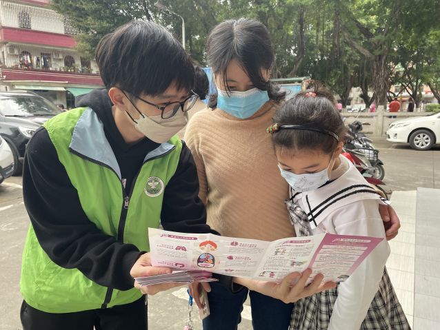 三鄉(xiāng)鎮(zhèn)開展“普及禁毒知識(shí)，共享健康人生”宣傳活動(dòng)圖片2.JPG